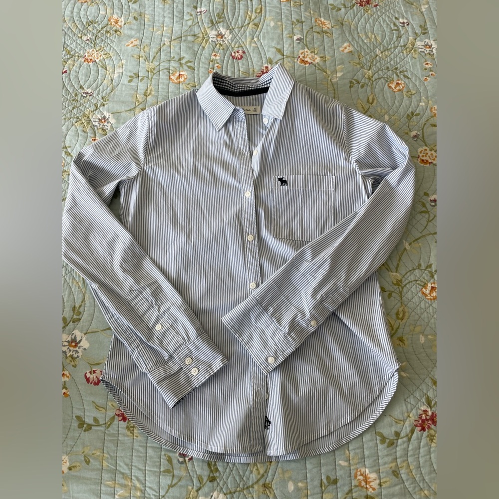 Abercrombie & Fitch Women’s Button Up